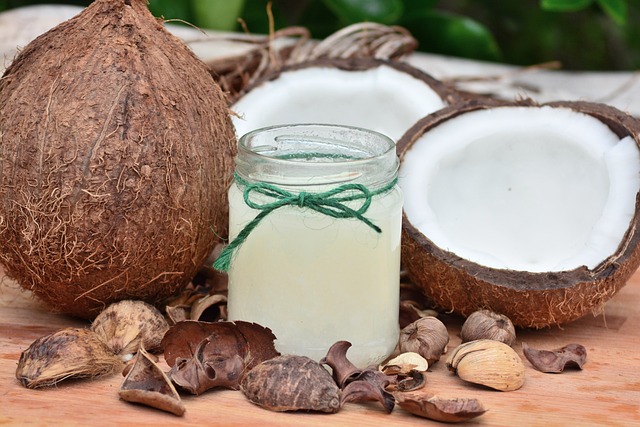 Jaká je přesná hmotnost lžíce kokosového oleje?